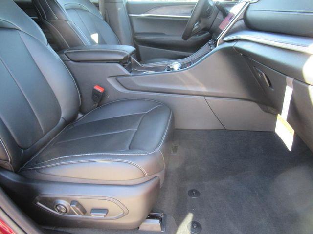 new 2025 Jeep Grand Cherokee L car, priced at $43,578