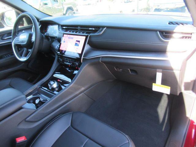 new 2025 Jeep Grand Cherokee L car, priced at $43,578