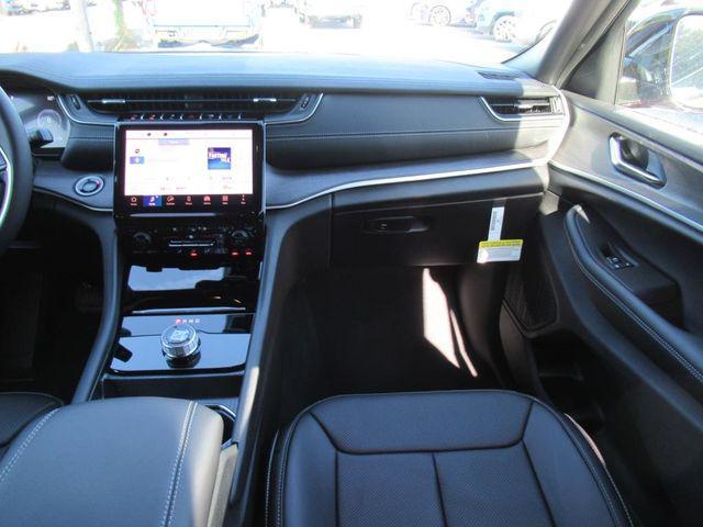 new 2025 Jeep Grand Cherokee L car, priced at $43,578