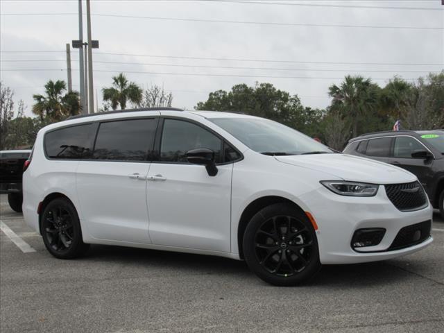 new 2025 Chrysler Pacifica car, priced at $49,240