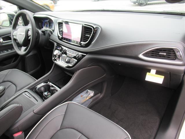 new 2025 Chrysler Pacifica car, priced at $49,240