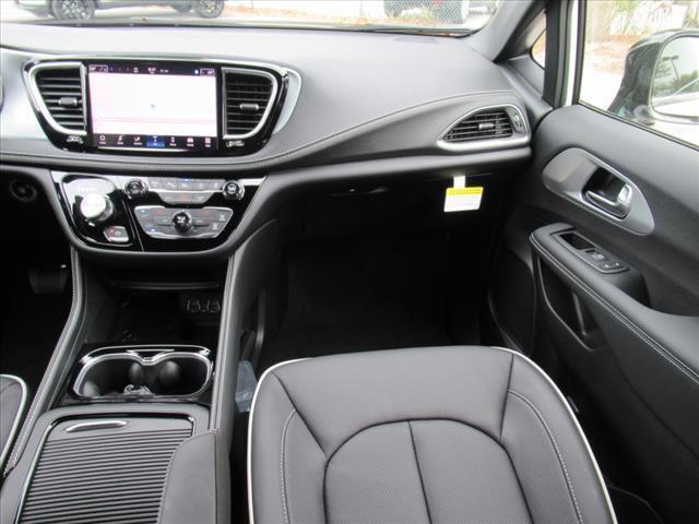 new 2025 Chrysler Pacifica car, priced at $49,240
