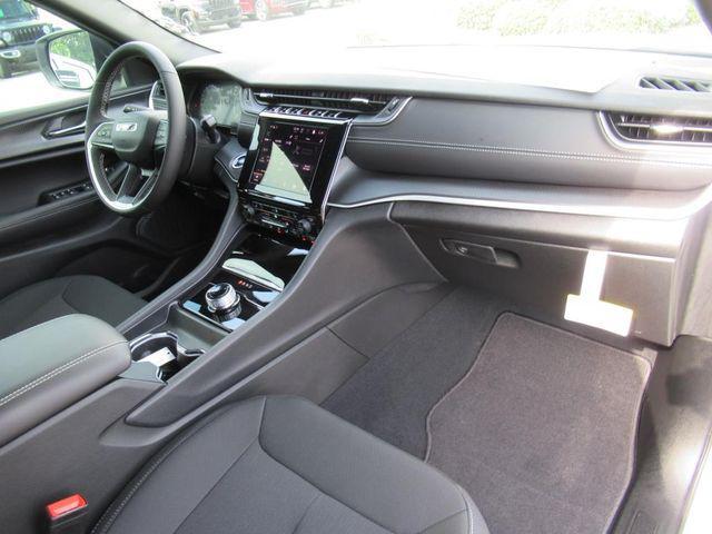 new 2025 Jeep Grand Cherokee L car, priced at $37,735