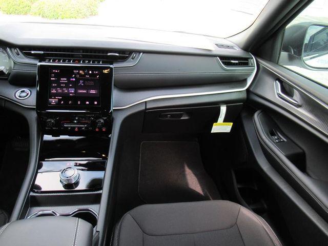 new 2025 Jeep Grand Cherokee L car, priced at $37,735