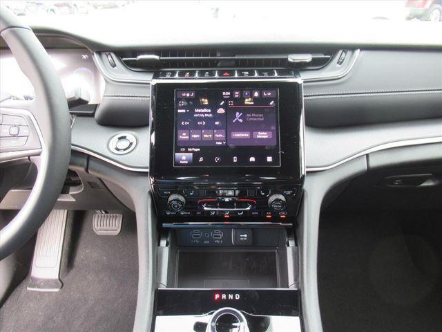 new 2025 Jeep Grand Cherokee L car, priced at $35,930