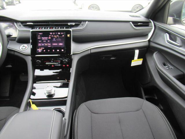new 2025 Jeep Grand Cherokee L car, priced at $35,930