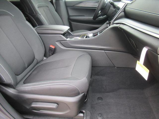 new 2025 Jeep Grand Cherokee L car, priced at $35,930