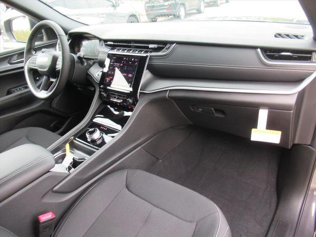 new 2025 Jeep Grand Cherokee L car, priced at $35,930