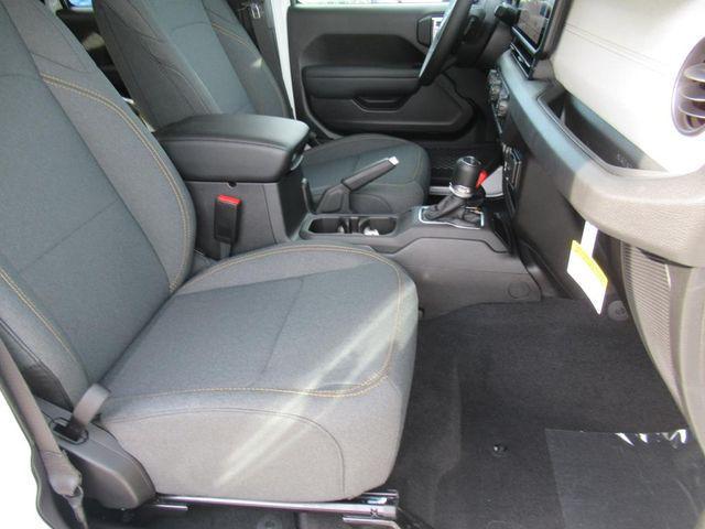 new 2025 Jeep Gladiator car, priced at $37,424