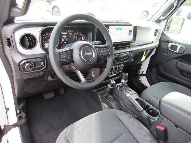 new 2025 Jeep Gladiator car, priced at $37,424