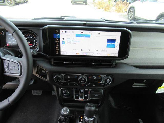 new 2025 Jeep Gladiator car, priced at $37,424