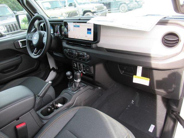 new 2025 Jeep Gladiator car, priced at $37,424