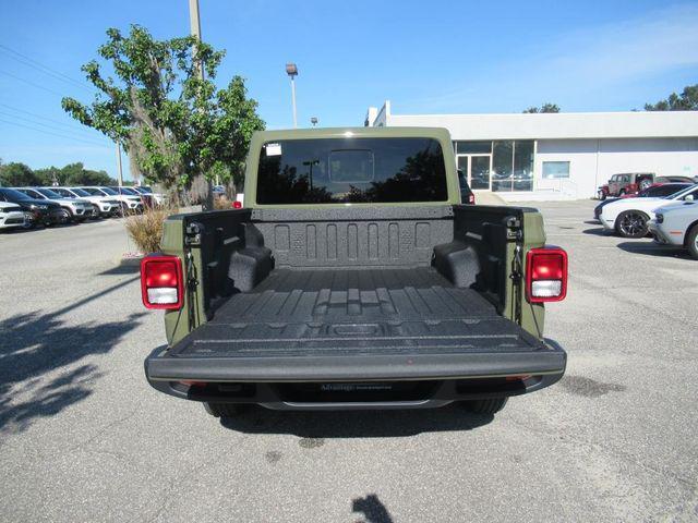 new 2025 Jeep Gladiator car, priced at $40,226