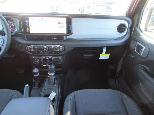 new 2025 Jeep Gladiator car, priced at $40,226
