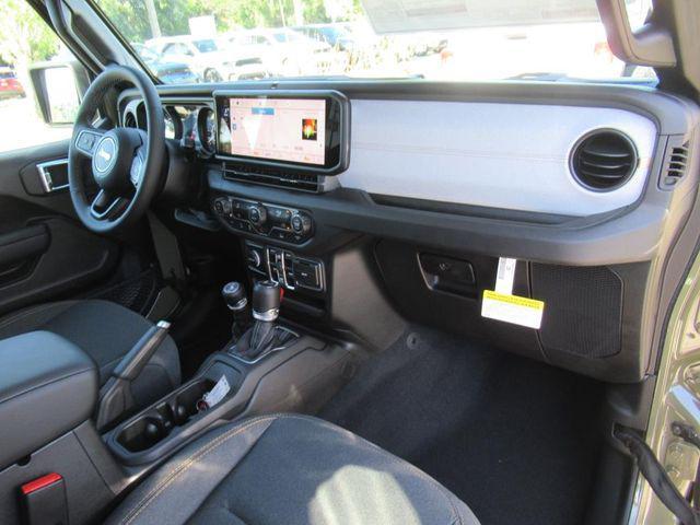 new 2025 Jeep Gladiator car, priced at $40,226