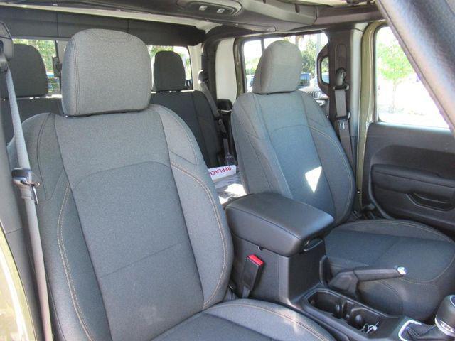 new 2025 Jeep Gladiator car, priced at $40,226