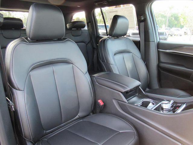 new 2025 Jeep Grand Cherokee car, priced at $41,196