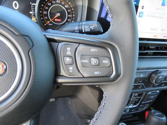new 2025 Jeep Gladiator car, priced at $46,680