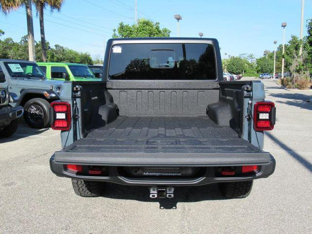 new 2025 Jeep Gladiator car, priced at $46,680