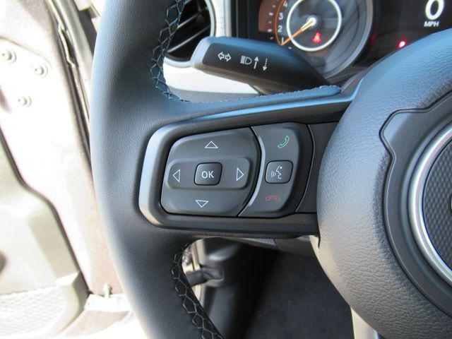 new 2025 Jeep Gladiator car, priced at $39,576
