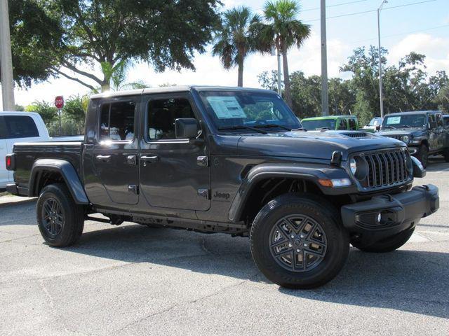 new 2025 Jeep Gladiator car, priced at $39,576