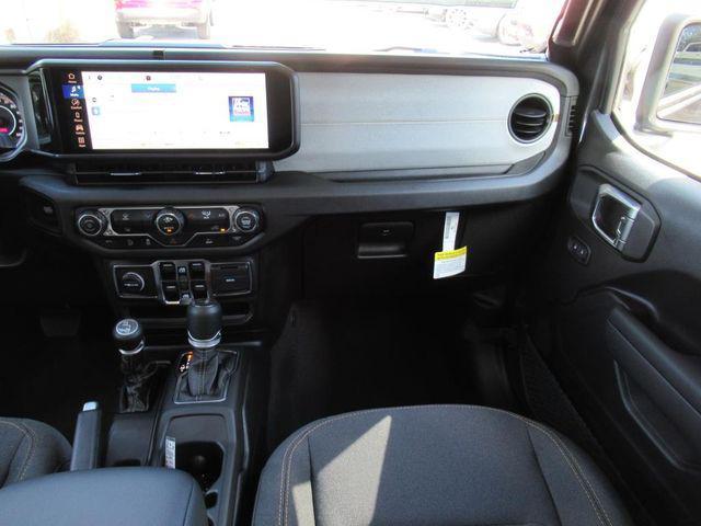 new 2025 Jeep Gladiator car, priced at $39,576