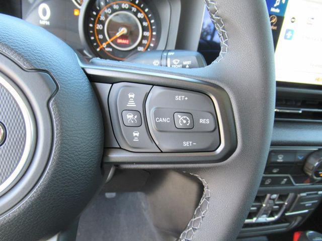 new 2025 Jeep Gladiator car, priced at $39,576