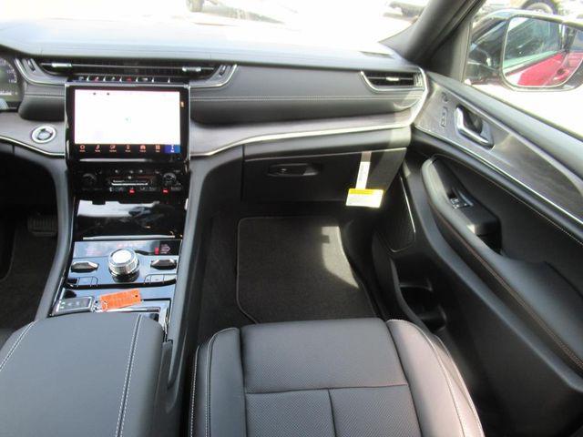 new 2025 Jeep Grand Cherokee L car, priced at $61,122