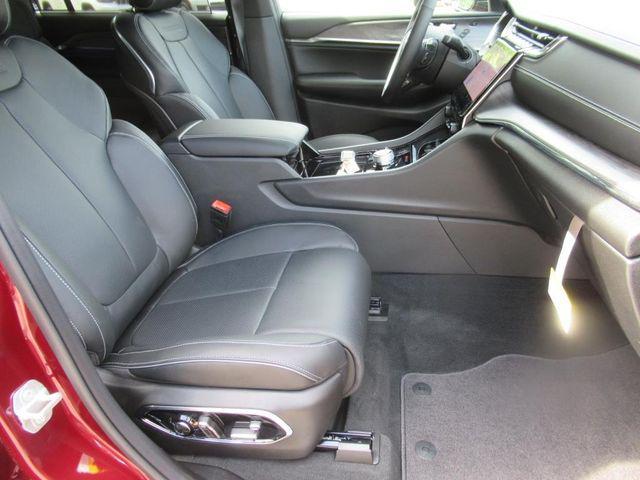 new 2025 Jeep Grand Cherokee L car, priced at $61,122