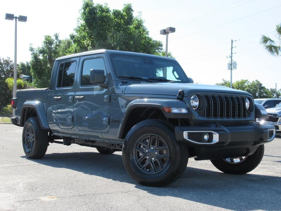 new 2024 Jeep Gladiator car, priced at $46,680