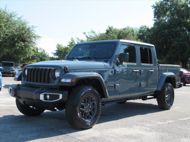 new 2024 Jeep Gladiator car, priced at $45,112