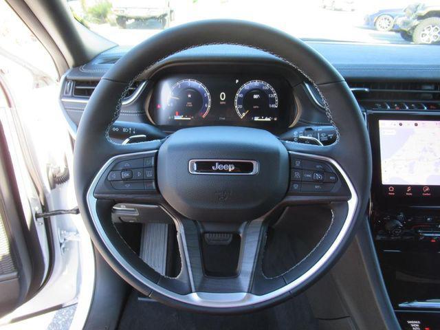 new 2025 Jeep Grand Cherokee car, priced at $45,655