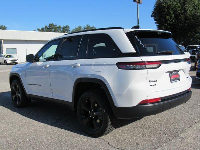 new 2025 Jeep Grand Cherokee car, priced at $45,655