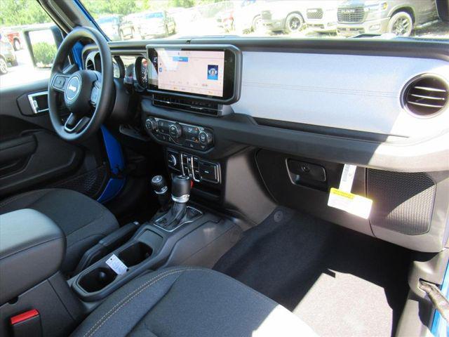 new 2025 Jeep Wrangler car, priced at $40,525