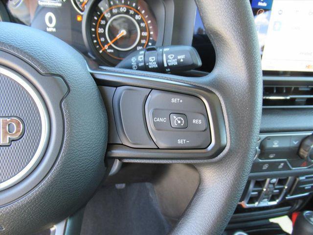 new 2025 Jeep Wrangler car, priced at $40,525