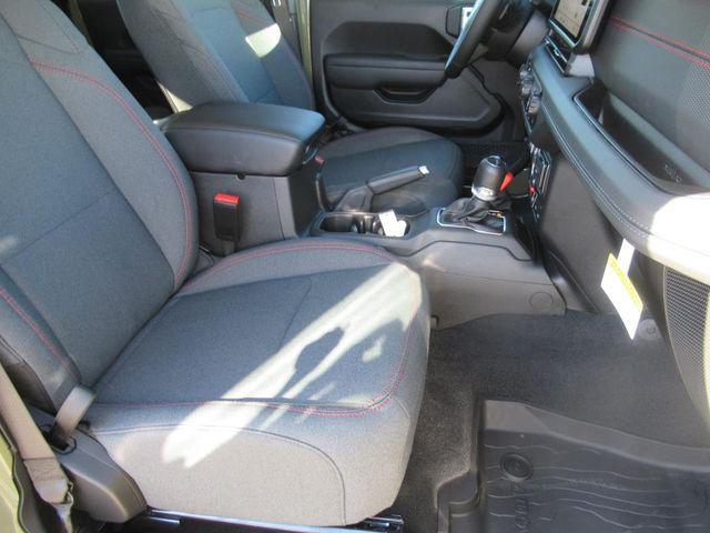 new 2025 Jeep Gladiator car, priced at $46,680