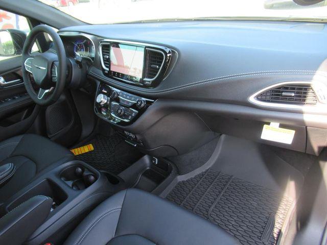 new 2025 Chrysler Pacifica car, priced at $49,262