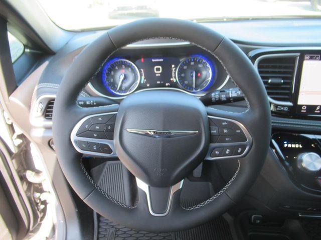 new 2025 Chrysler Pacifica car, priced at $49,262