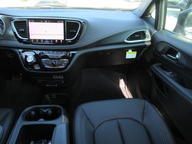 new 2025 Chrysler Pacifica car, priced at $49,262