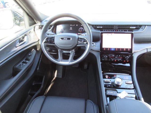 new 2025 Jeep Grand Cherokee car, priced at $53,457