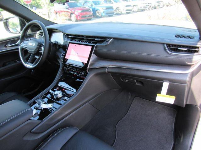 new 2025 Jeep Grand Cherokee car, priced at $53,457