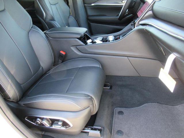 new 2025 Jeep Grand Cherokee car, priced at $53,457