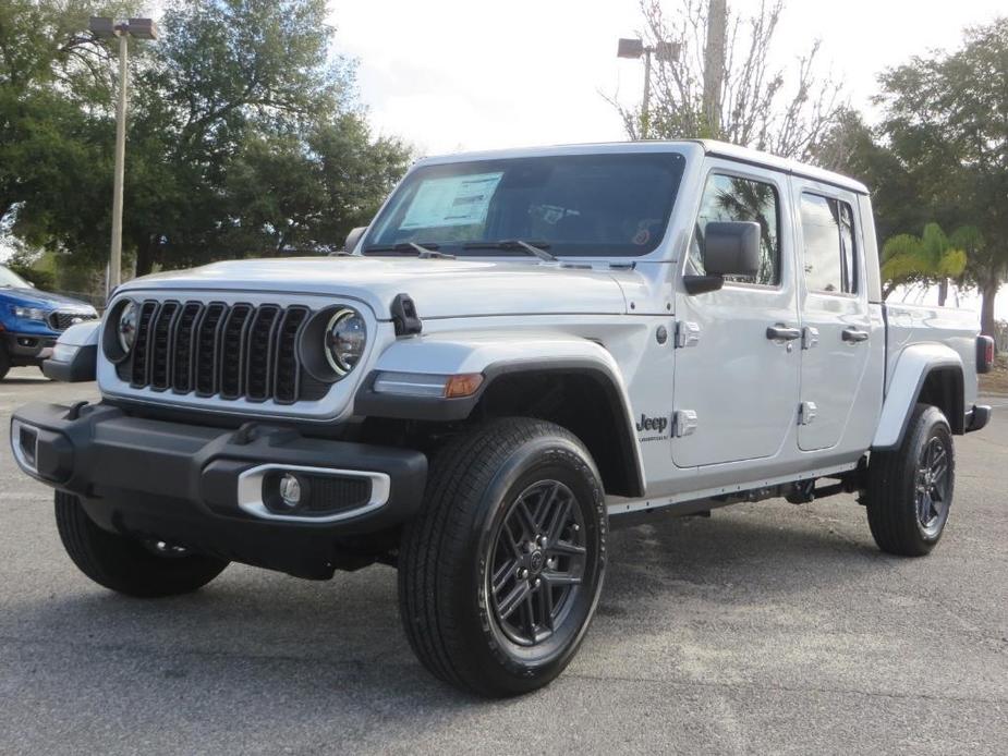 new 2024 Jeep Gladiator car, priced at $44,395