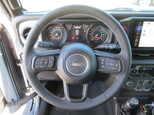 new 2025 Jeep Gladiator car, priced at $41,733