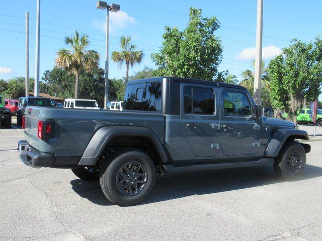 new 2025 Jeep Gladiator car, priced at $41,733