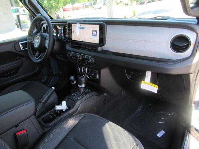 new 2025 Jeep Gladiator car, priced at $41,733