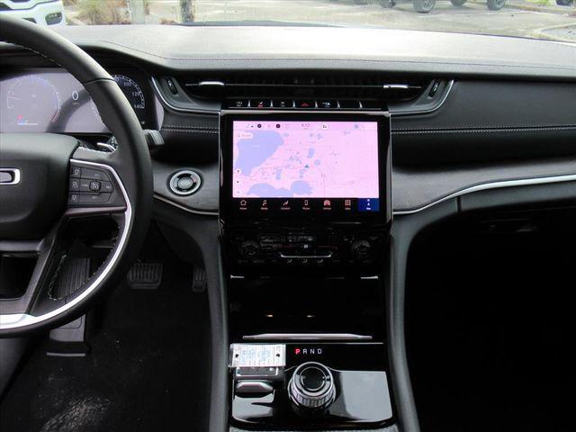 new 2025 Jeep Grand Cherokee car, priced at $41,196