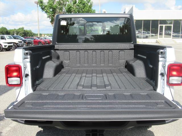 new 2024 Jeep Gladiator car, priced at $36,490