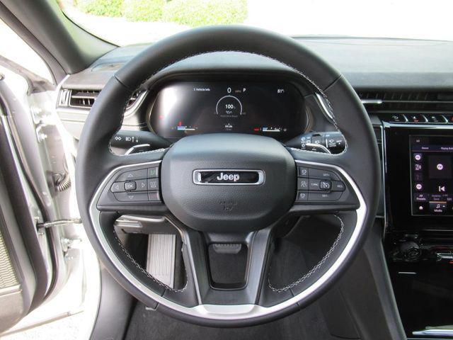 new 2025 Jeep Grand Cherokee L car, priced at $30,989