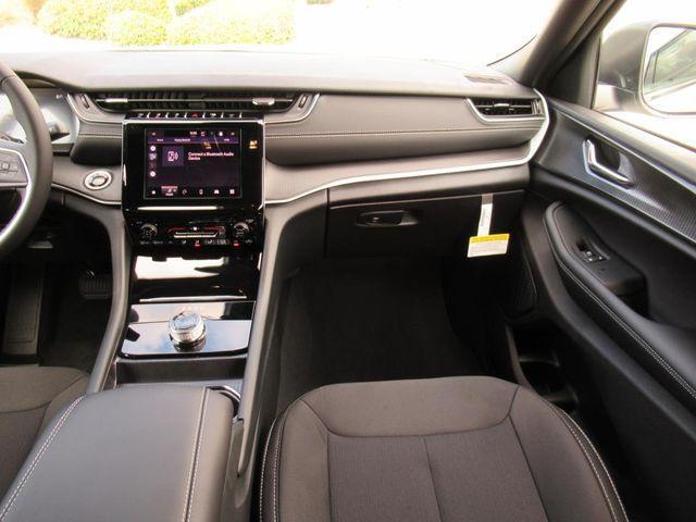 new 2025 Jeep Grand Cherokee L car, priced at $30,989